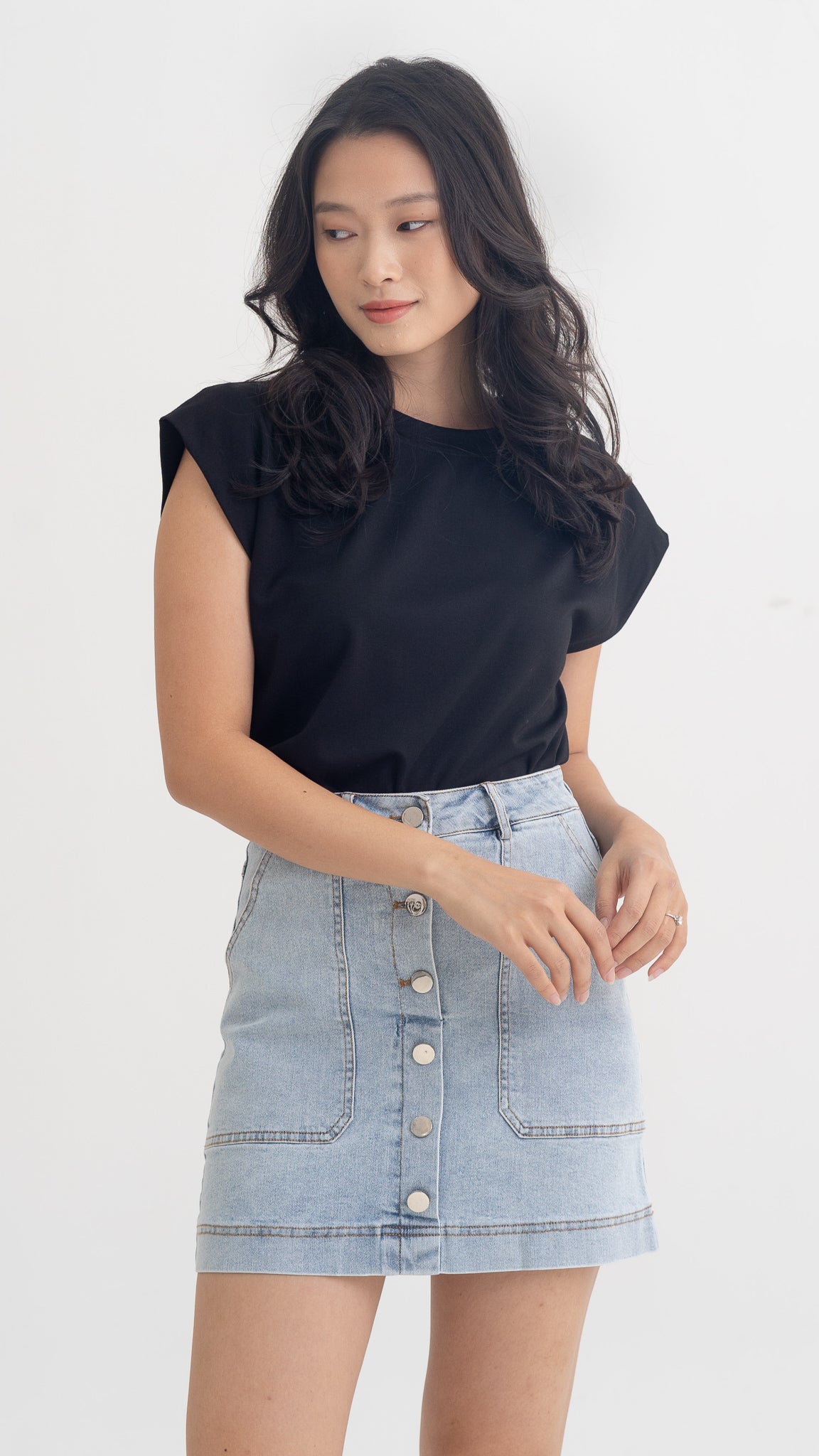 Kara Button Denim Skirt in Light Wash [ONLINE ONLY]