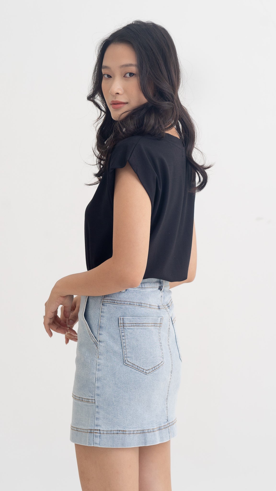 Kara Button Denim Skirt in Light Wash [ONLINE ONLY]
