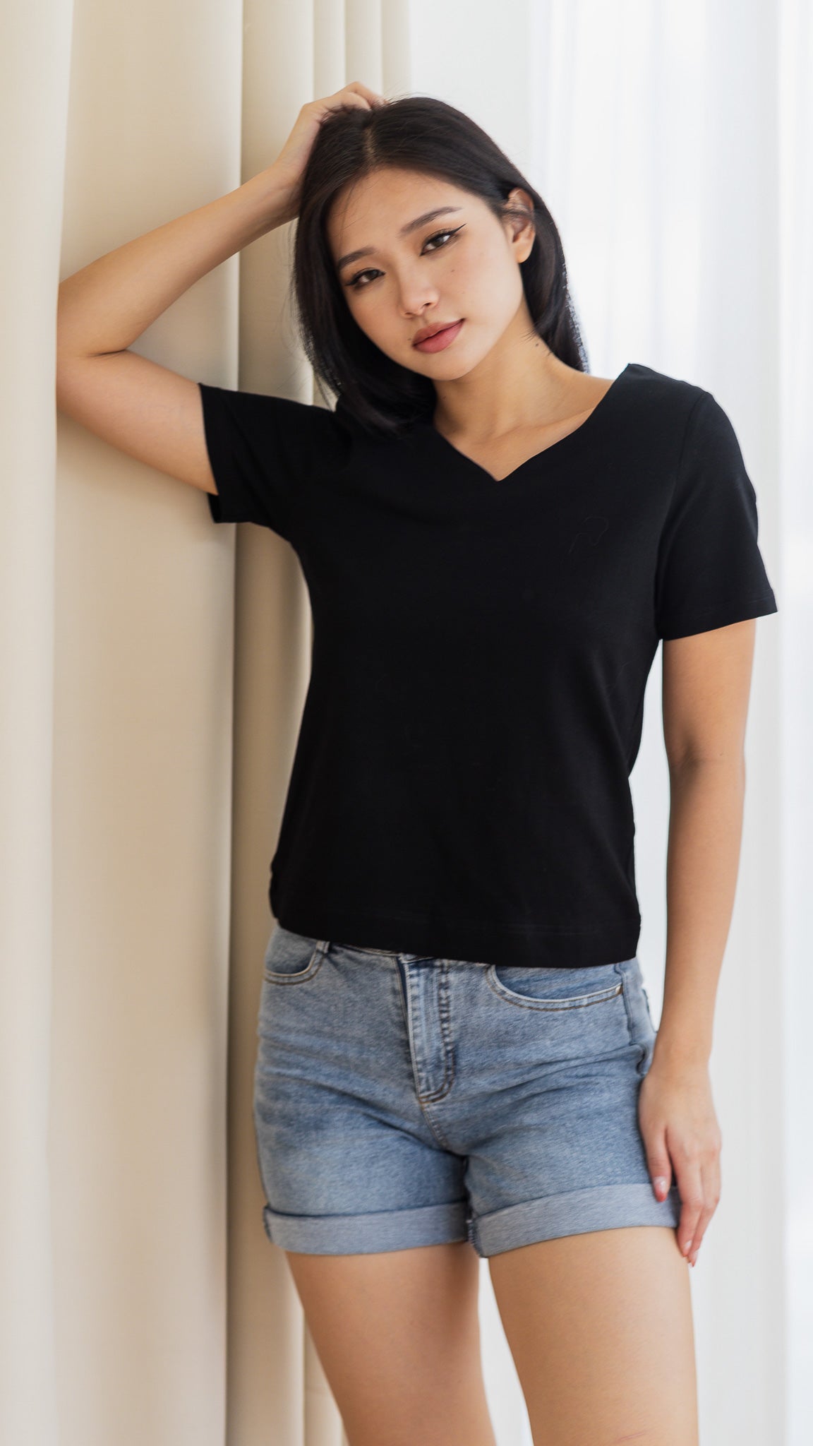 An Essential Two-way Tee in Black [ONLINE ONLY]